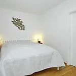 Schaumburg 01